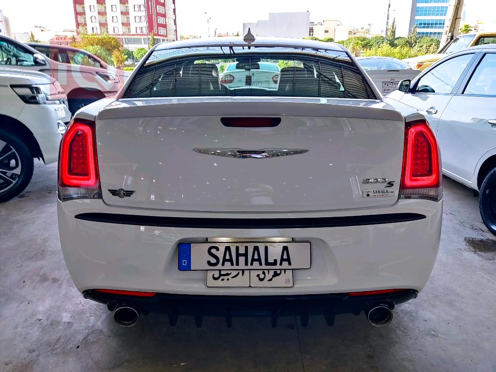 کرایسلەر 300